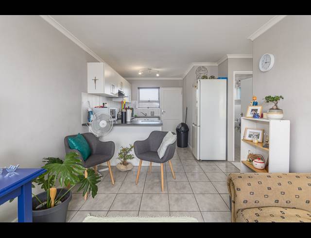 2 BEDROOM APARTMENT SOLD IN MELKBOSSTRAND CENTRAL